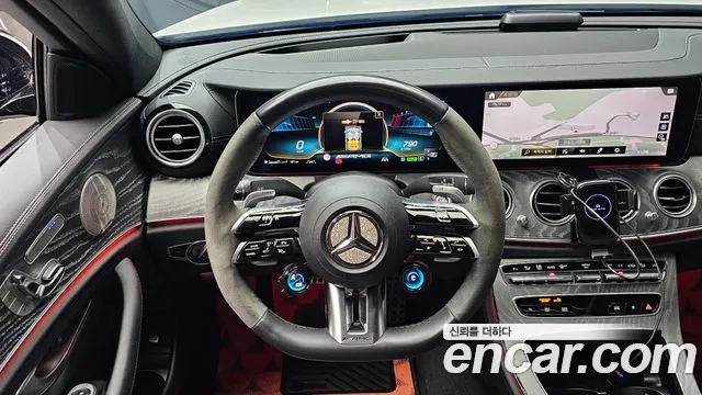 Mercedes-Benz E-Class 2022 thumb 11
