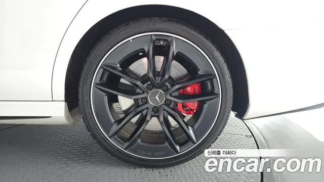 Mercedes-Benz E-Class 2022 thumb 8