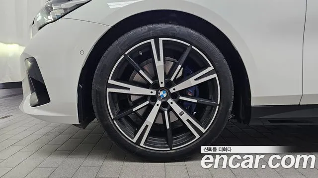 BMW 5 серии 2025 thumb 9