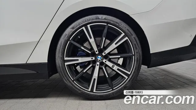 BMW 5 серии 2025 thumb 4