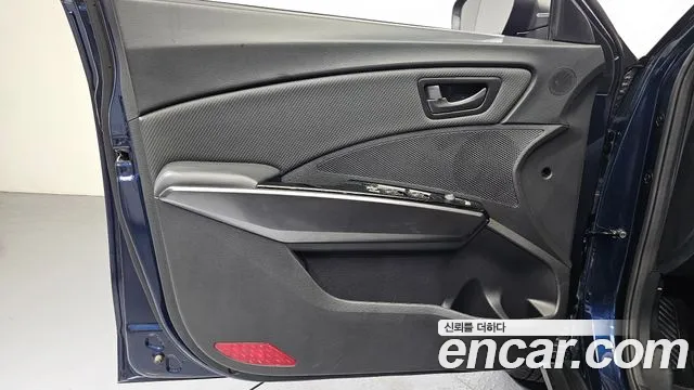 KGM Tivoli 2020 thumb 7