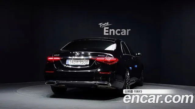 Mercedes-Benz S-Class 2023 thumb 9