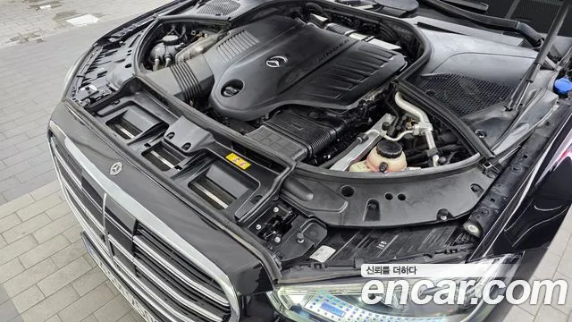 Mercedes-Benz S-Class 2023 thumb 3