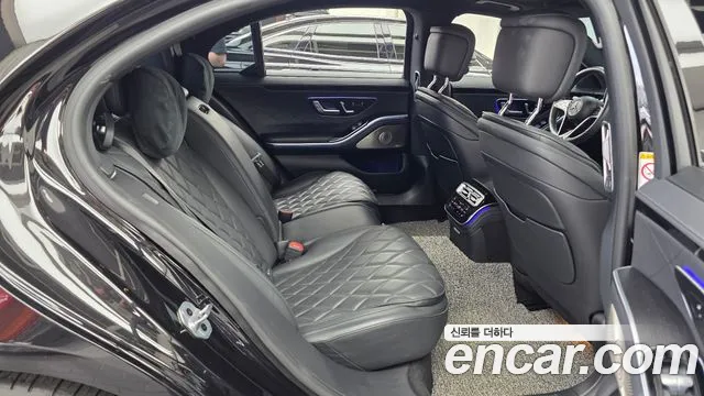 Mercedes-Benz S-Class 2023 thumb 4