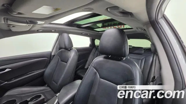 Hyundai i40 2012 thumb 2