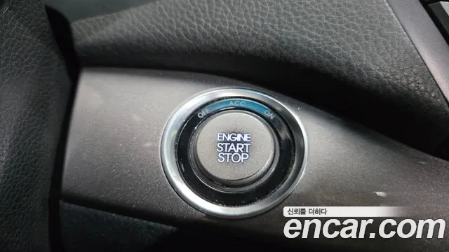 Hyundai i40 2012 thumb 4
