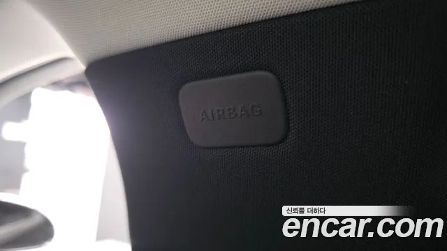 Mercedes-Benz E-Class 2025 thumb 3