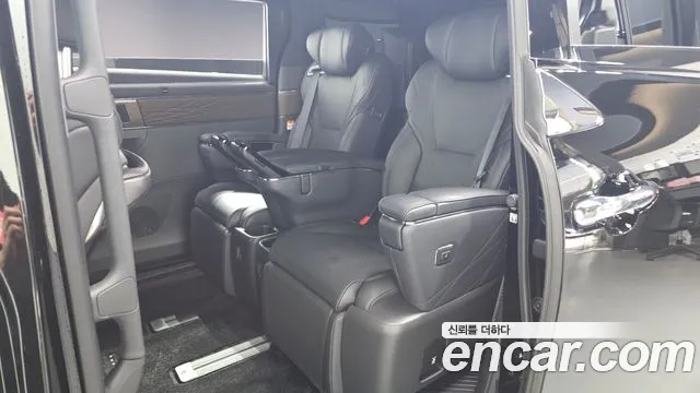 Toyota Alphard 2024 thumb 10