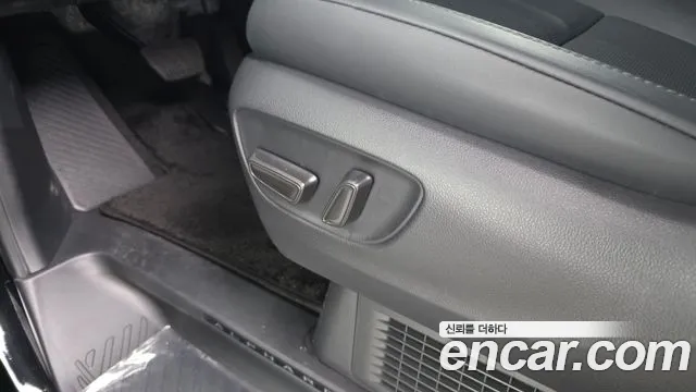 Toyota Alphard 2024 thumb 6
