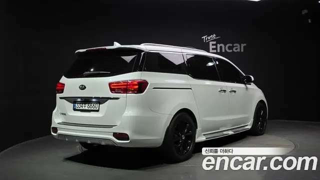 Kia Carnival 2019 thumb 7