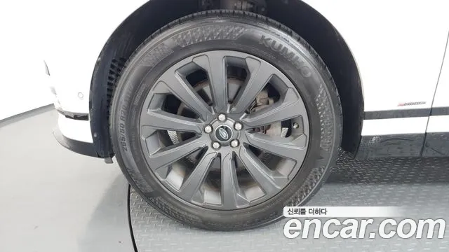 Land Rover Range Rover Velar 2018 thumb 8