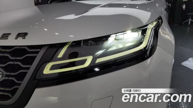 Land Rover Range Rover Velar 2018 thumb 4
