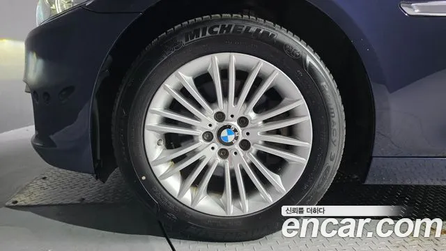 BMW 5 серии 2014 thumb 10