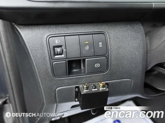 Hyundai Staria 2023 thumb 11