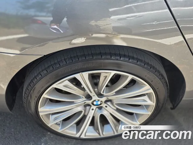 BMW 7 серии 2016 thumb 6