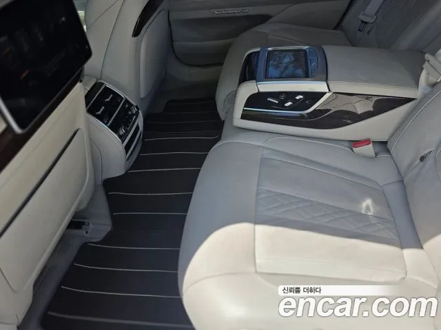 BMW 7 серии 2016 thumb 9