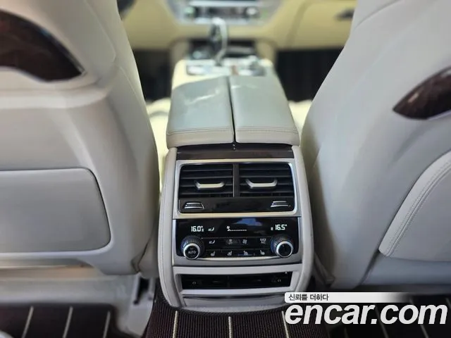BMW 7 серии 2016 thumb 7