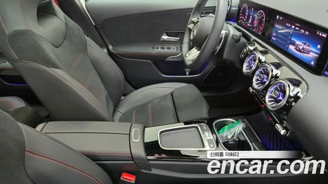 Mercedes-Benz A-Class 2025 thumb 8