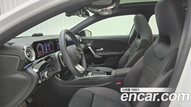 Mercedes-Benz A-Class 2025 thumb 10