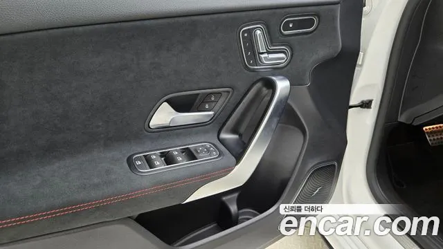 Mercedes-Benz A-Class 2025 thumb 2