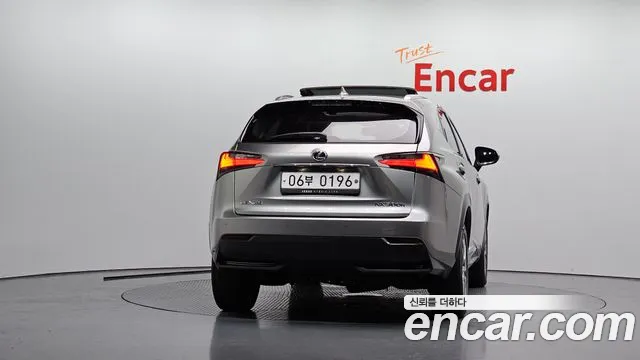 Lexus NX 2016 thumb 3