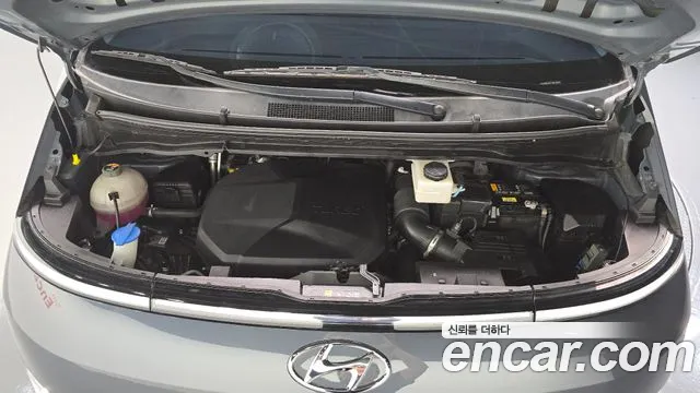 Hyundai Staria 2023 thumb 11