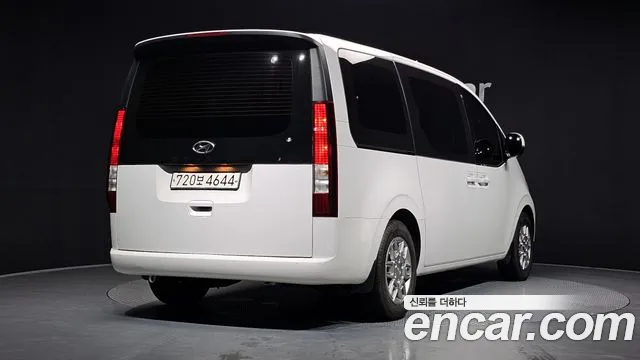 Hyundai Staria 2021 thumb 9