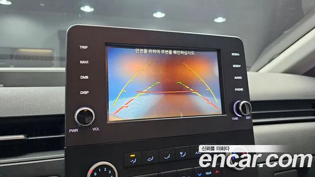 Hyundai Staria 2021 thumb 6