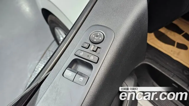 Hyundai Staria 2021 thumb 11