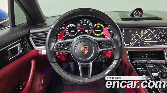 Porsche Panamera 2018 thumb 12