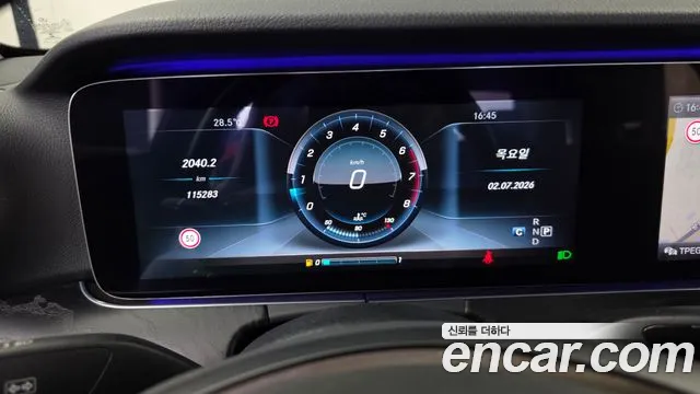 Mercedes-Benz E-Class 2016 thumb 8