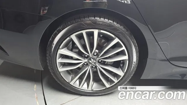Kia Stinger 2017 thumb 5