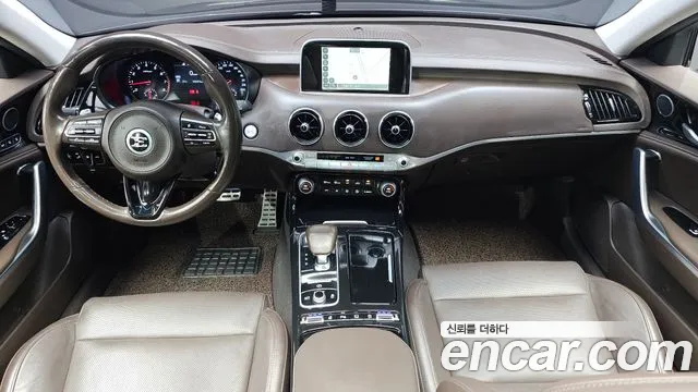 Kia Stinger 2017 thumb 2