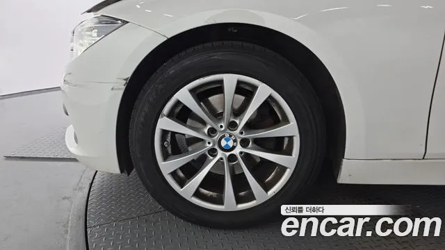 BMW 3 серии 2018 thumb 12
