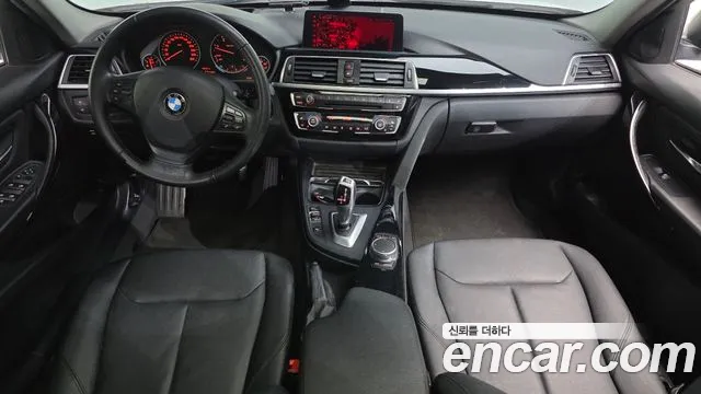 BMW 3 серии 2018 thumb 3