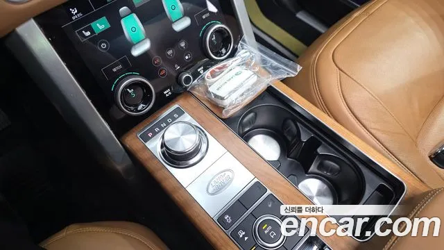 Land Rover Range Rover 2018 thumb 7