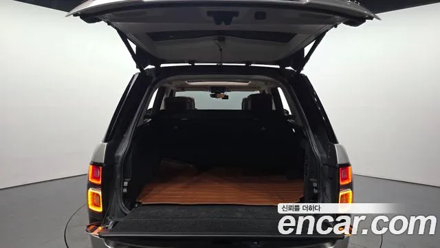 Land Rover Range Rover 2018 thumb 11