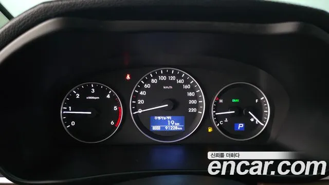 Hyundai Staria 2018 thumb 5