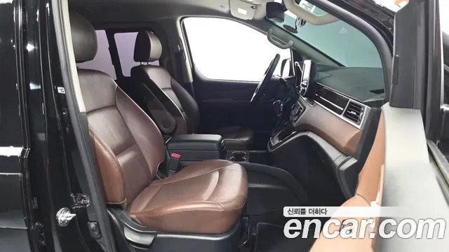 Hyundai Staria 2018 thumb 9