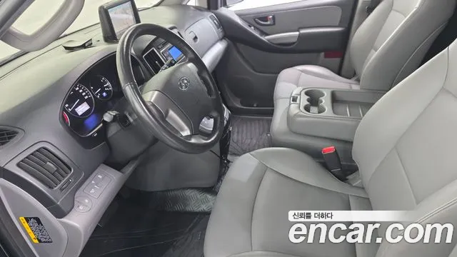 Hyundai Staria 2020 thumb 2