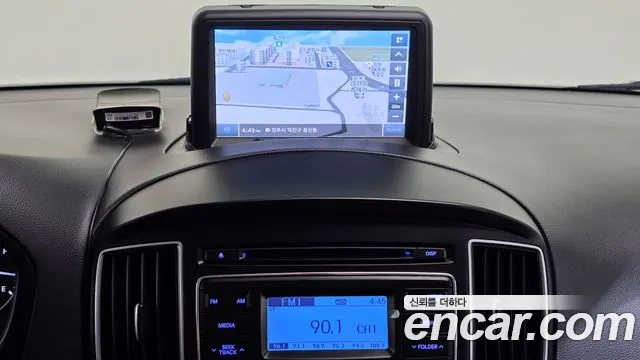 Hyundai Staria 2020 thumb 4