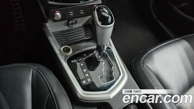 KGM Tivoli 2015 thumb 9