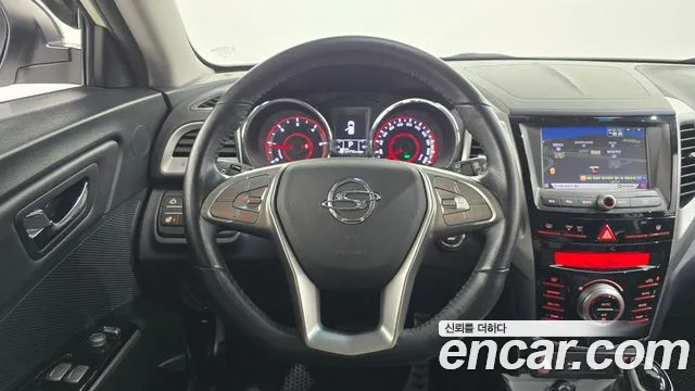 KGM Tivoli 2015 thumb 5