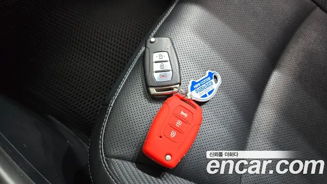 KGM Tivoli 2015 thumb 11
