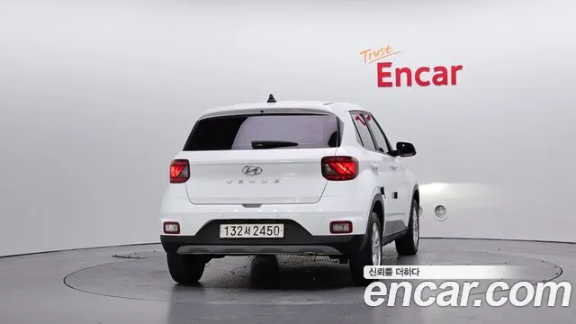 Hyundai Venue 2023 thumb 4