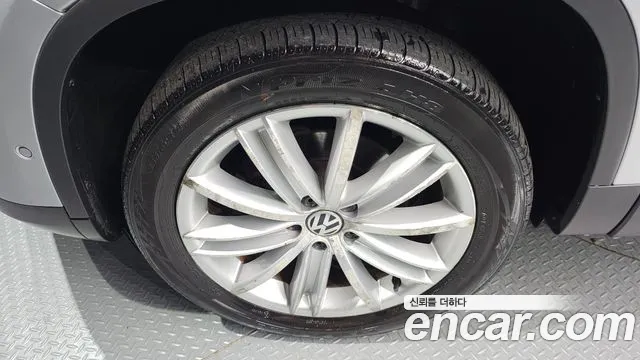 Volkswagen Tiguan 2014 thumb 4