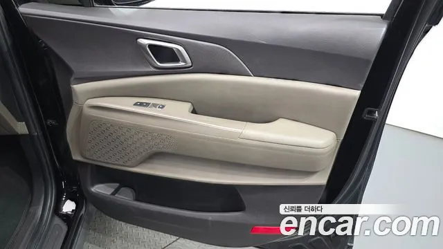 Kia Carnival 2024 thumb 2