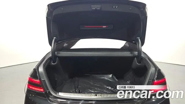 Genesis G90 2019 thumb 11