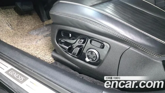 Genesis G90 2019 thumb 9