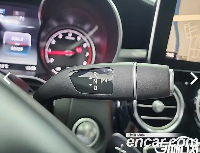 Mercedes-Benz GLC 2019 thumb 10